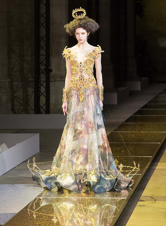 DESIGN and ART MAGAZINE: Medieval Majesty in Paris: Guo Pei's French ...