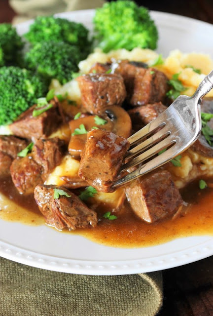 This Slow Cooker Beef Tips recipe is comfort food at its best ... perfect for enjoying again and again to satisfy our comfort food cravings.
