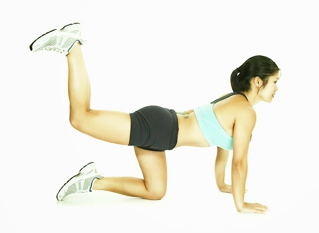 Patada de burro para mejorar los gluteos