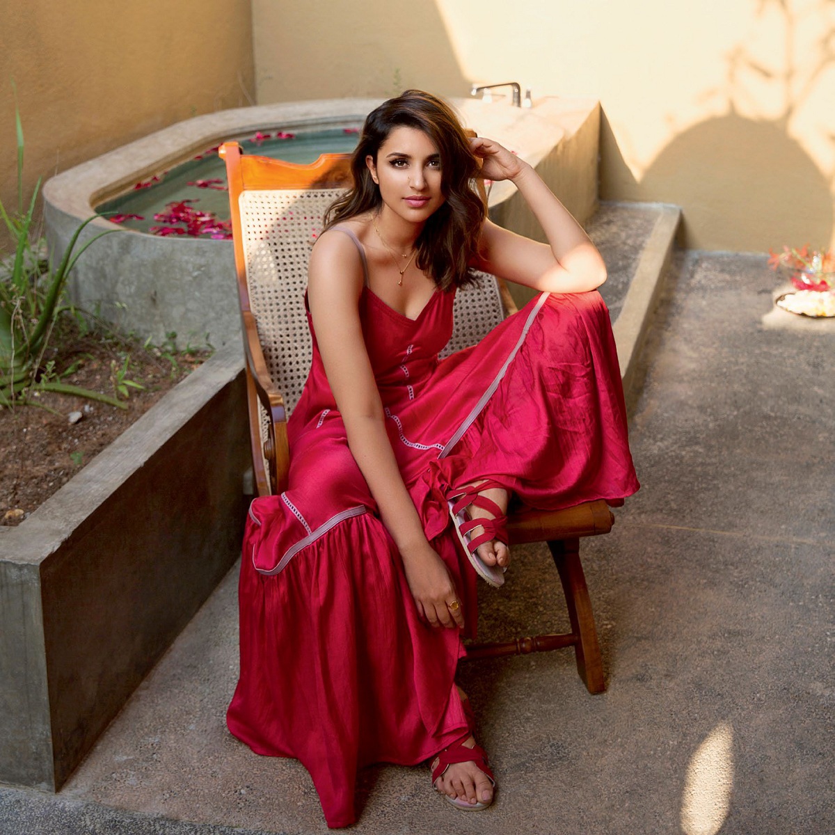 Parineeti Chopra Looks Hot In These Latest Photoshoot Pics