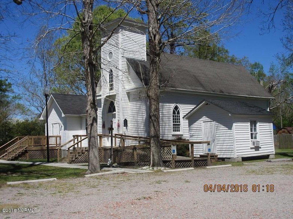 Sweet House Dreams 1901 Southern Colonial Revival with Historic Church