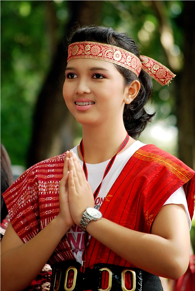 Inilah 7 Suku Di Indonesia Yang Terkenal Dengan Gadis Cantiknya
