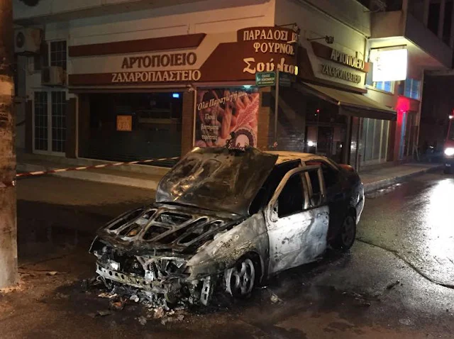 Αμάρυνθος: Αυτοκίνητο τυλίχθηκε στις φλόγες εν κινήσει! (ΦΩΤΟ)
