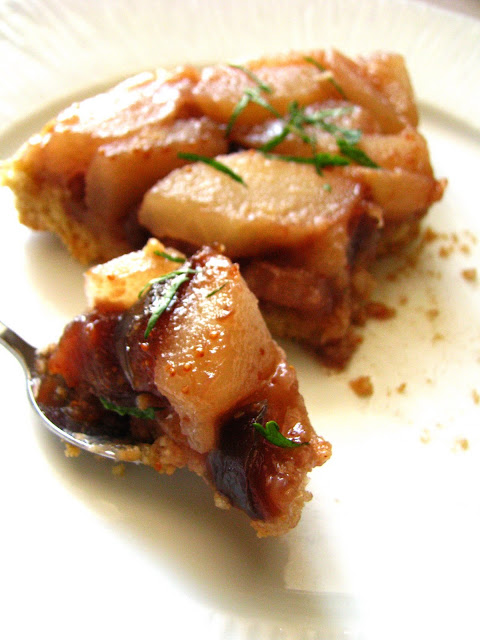 Tatin de poires à la confiture de figues, noix et cognac de la chambre aux confitures recettes Tatin de poires à la confiture de figues, noix et cognac de la chambre aux confitures