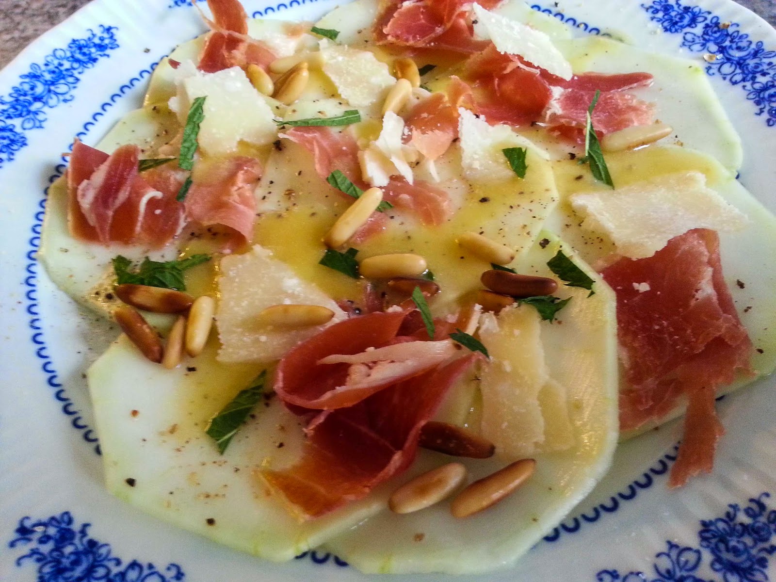 Rezepte für Gourmets | Steffens Food-Blog: Kohlrabi-Schinken-Carpaccio Rezepte für Gourmets | Steffens Food-Blog: Kohlrabi-Schinken-Carpaccio