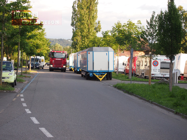 le village de roulottes se constitue 