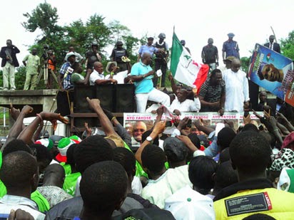 fayose stage collapsed fayose stage collapsed