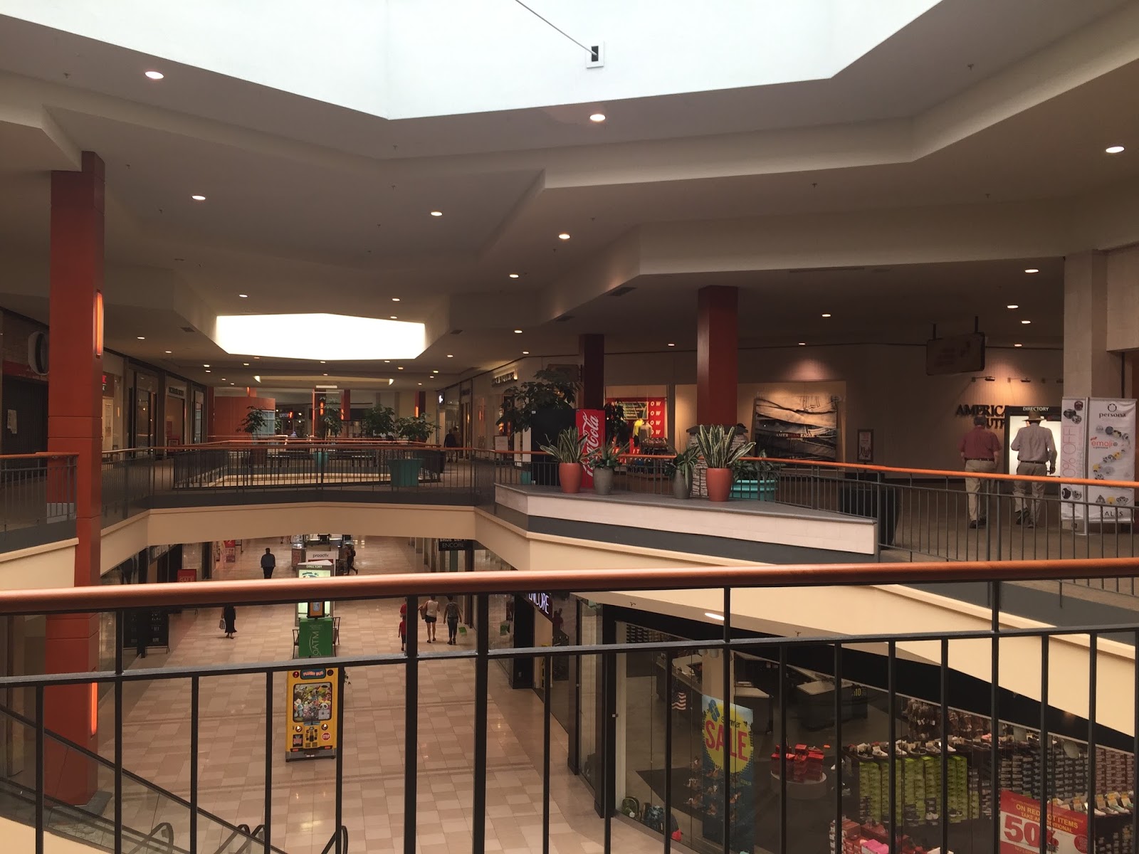 SkyMall Retail History and Abandoned Airports Square Mall