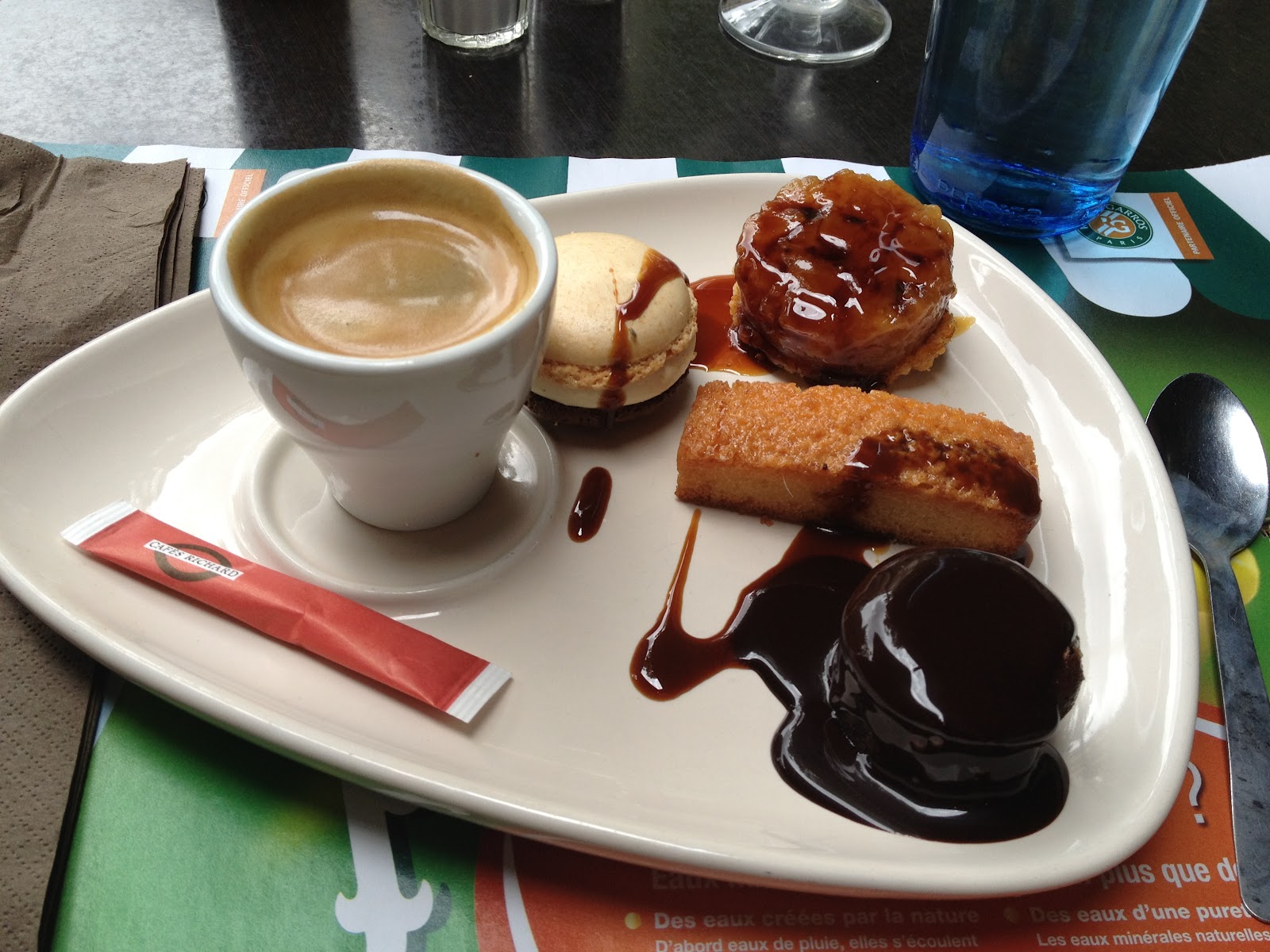 Kısa Kahve Molası Yalnız Başına Paris Aktiviteleri 2 Bd Haussmann