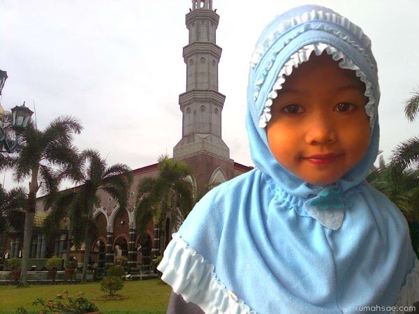 Nama-nama Islami Menarik untuk Anak Perempuan Nama-nama Islami Menarik untuk Anak Perempuan