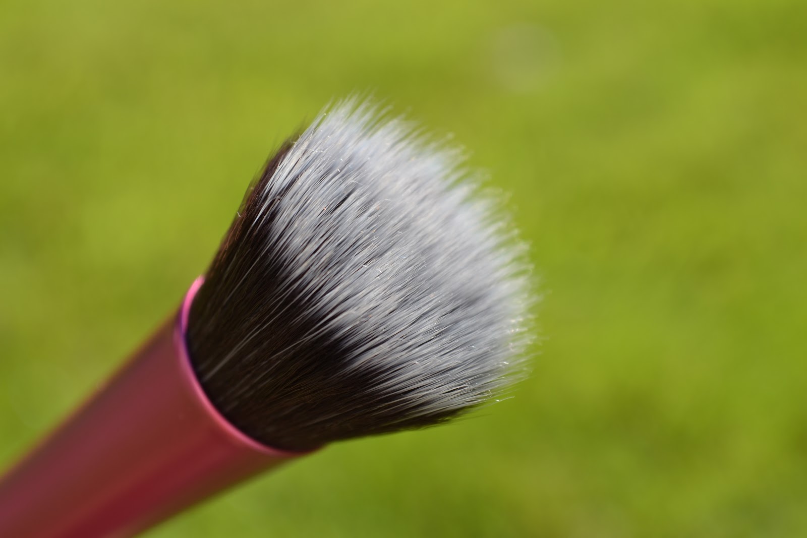 Italian Beauty Queen Real Techniques Stippling Brush