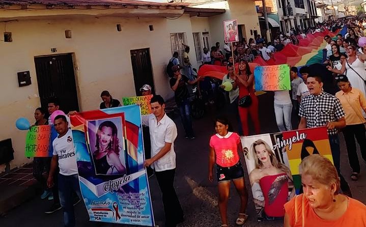 Más de 1000 personas de Garzón y el Huila dieron el último adiós a ... - Laboyanos.com (Comunicado de prensa) (blog)