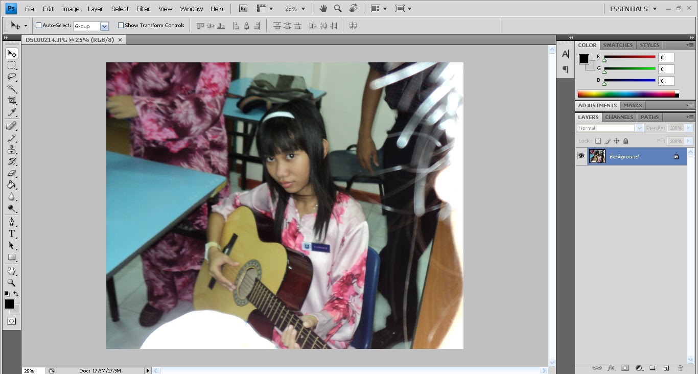 Edit Gambar Fokus Satu Subjek. ArzmhyerMeaw© Productions