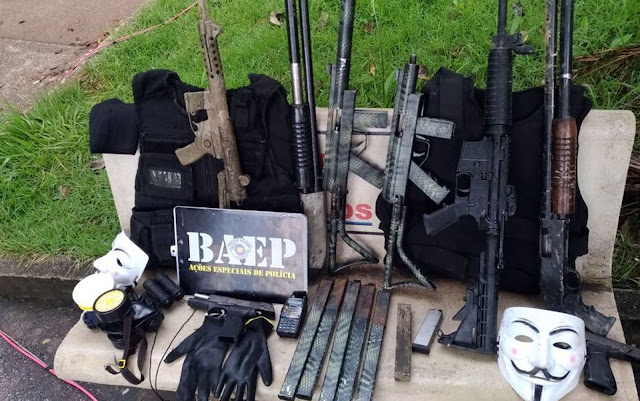 Sete suspeitos de explodir caixas eletrônicos morrem em confronto com a PM