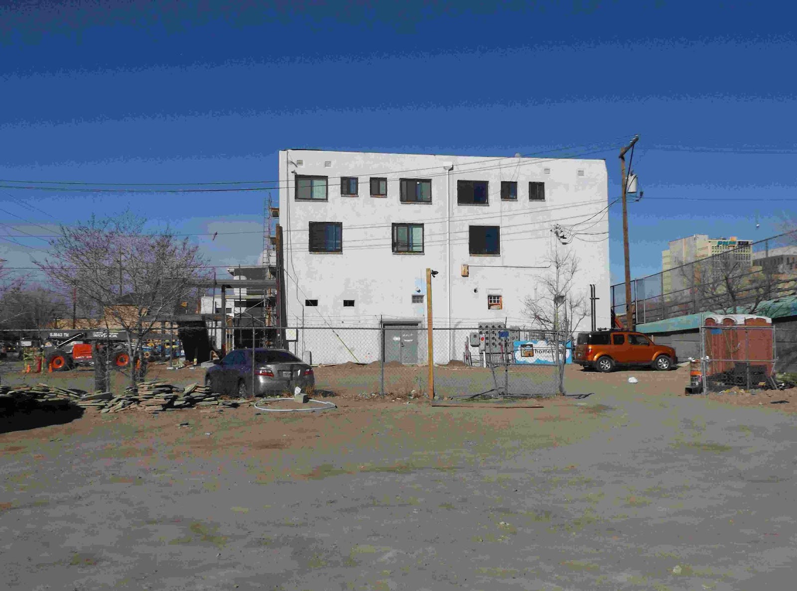 Marc Valdez log "Better Call Saul" Filming Locations Season 4