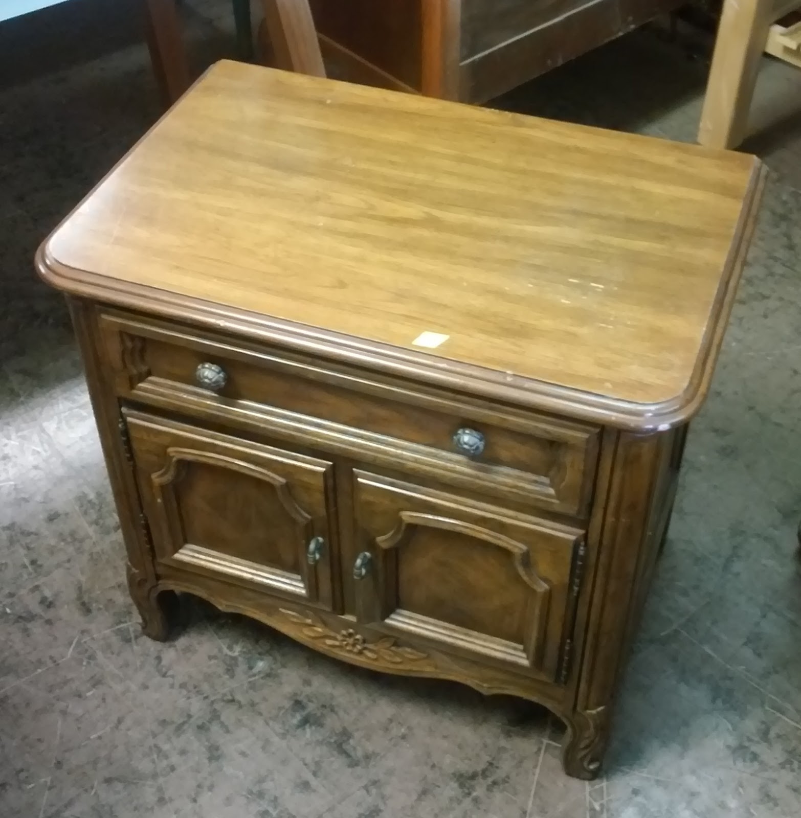 UHURU FURNITURE & COLLECTIBLES SOLD Drexel French Provincial Nightstand 35