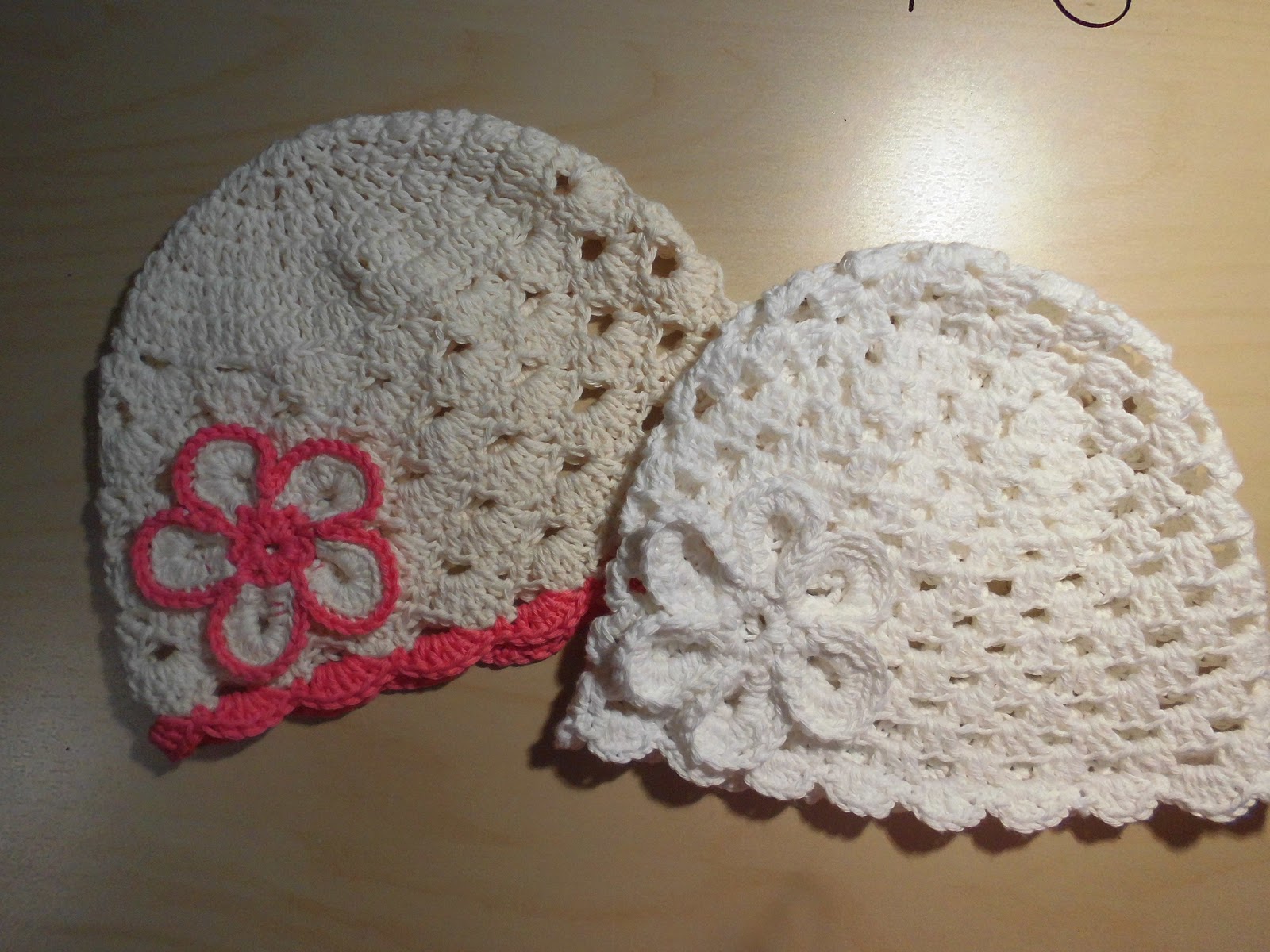 Moda a Punto Gorro de verano de hilo a crochet Moda a Punto Gorro de verano de hilo a crochet