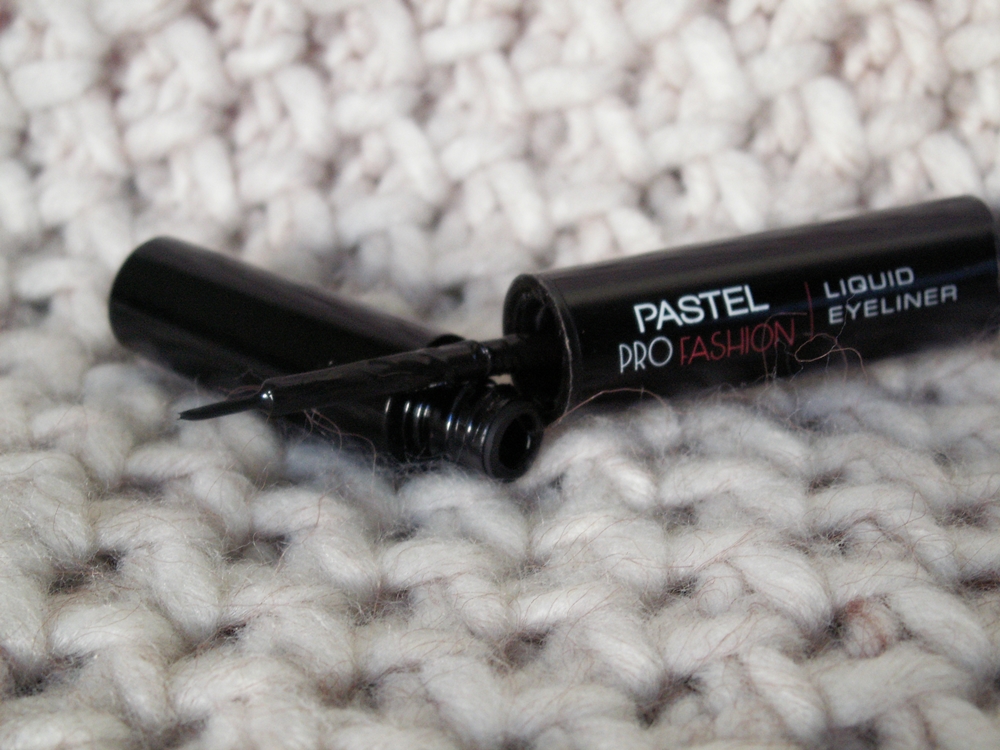 pastel profashion liquid eyeliner