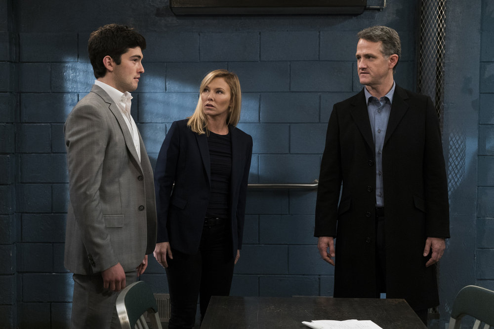 All Things Law And Order Law & Order SVU “Decline and Fall” Photos
