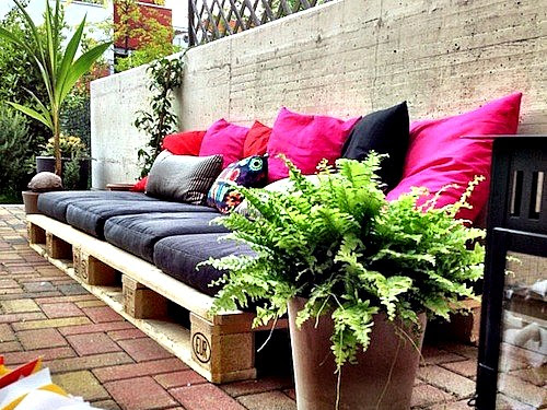 8&1 IDEAS AND TIPS TO DECORATE YOUR BALCONY!