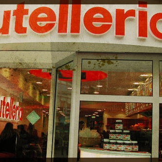 هيا نبعد يمكن البعاد احلى , خلفيات وداع , سفر حزينة للبلاك بيري