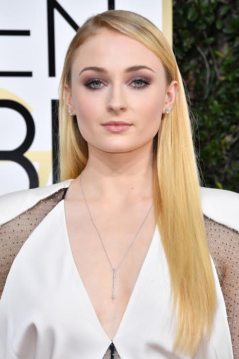 Pammy Blogs Beauty: Golden Globes: Get Sophie Turner's Look with Charlotte  Tilbury Beauty