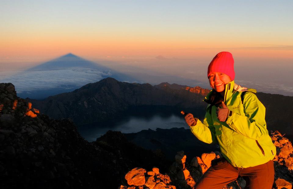 Puncak Gunung Rinjani 3726 meter Puncak Gunung Rinjani 3726 meter