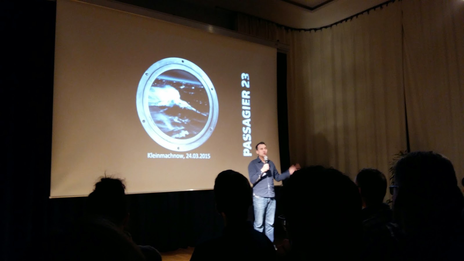 Der Postillon Sonntagsfrage Wurden Sie Sich Von Faschisten