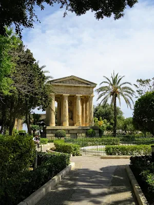 Things to do in Valletta: Lower Barrakka Gardens