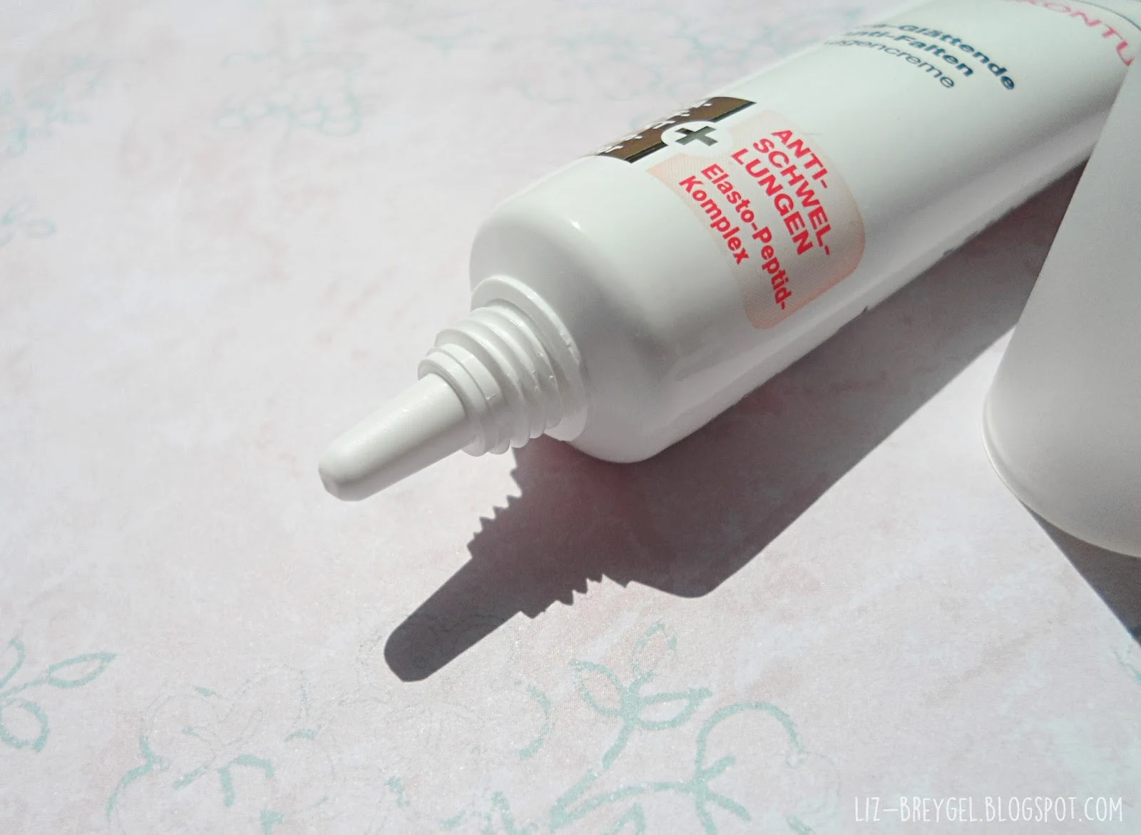 liz breygel beauty blogger Diadermine Lift Intense Collagen Activator Anti Wrinkle Eye Cream review