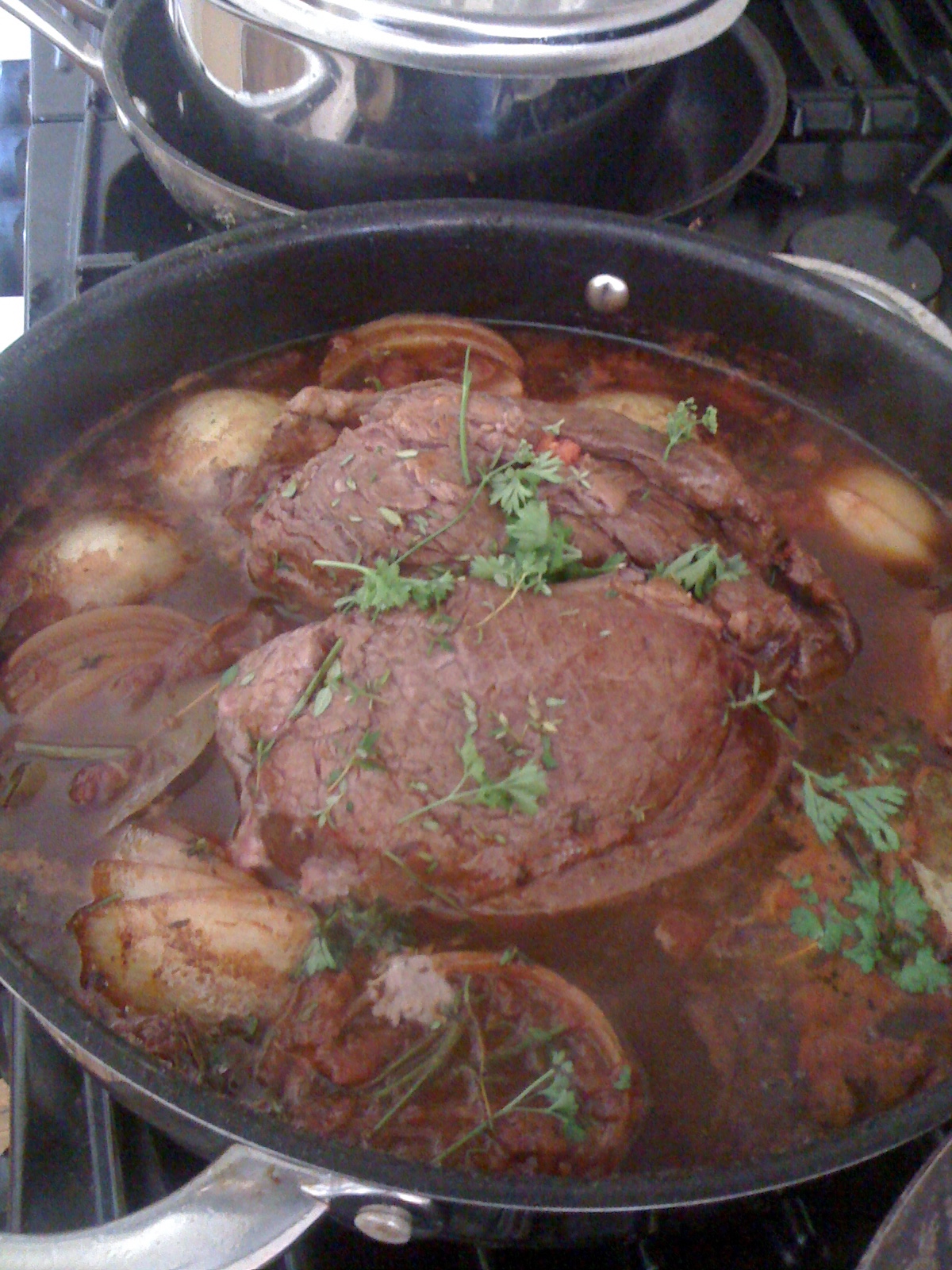 Magnolia Verandah Beef Bolar Blade Roast and Yorkshire Puddings