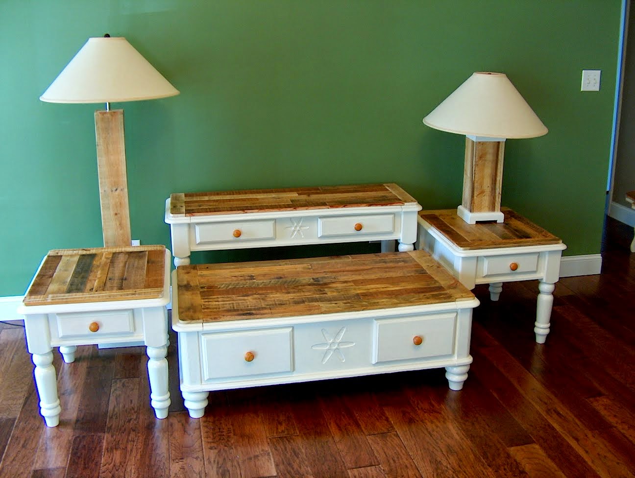 Handy ReDesigns by James: Pallet Board Living Room Suite: $565