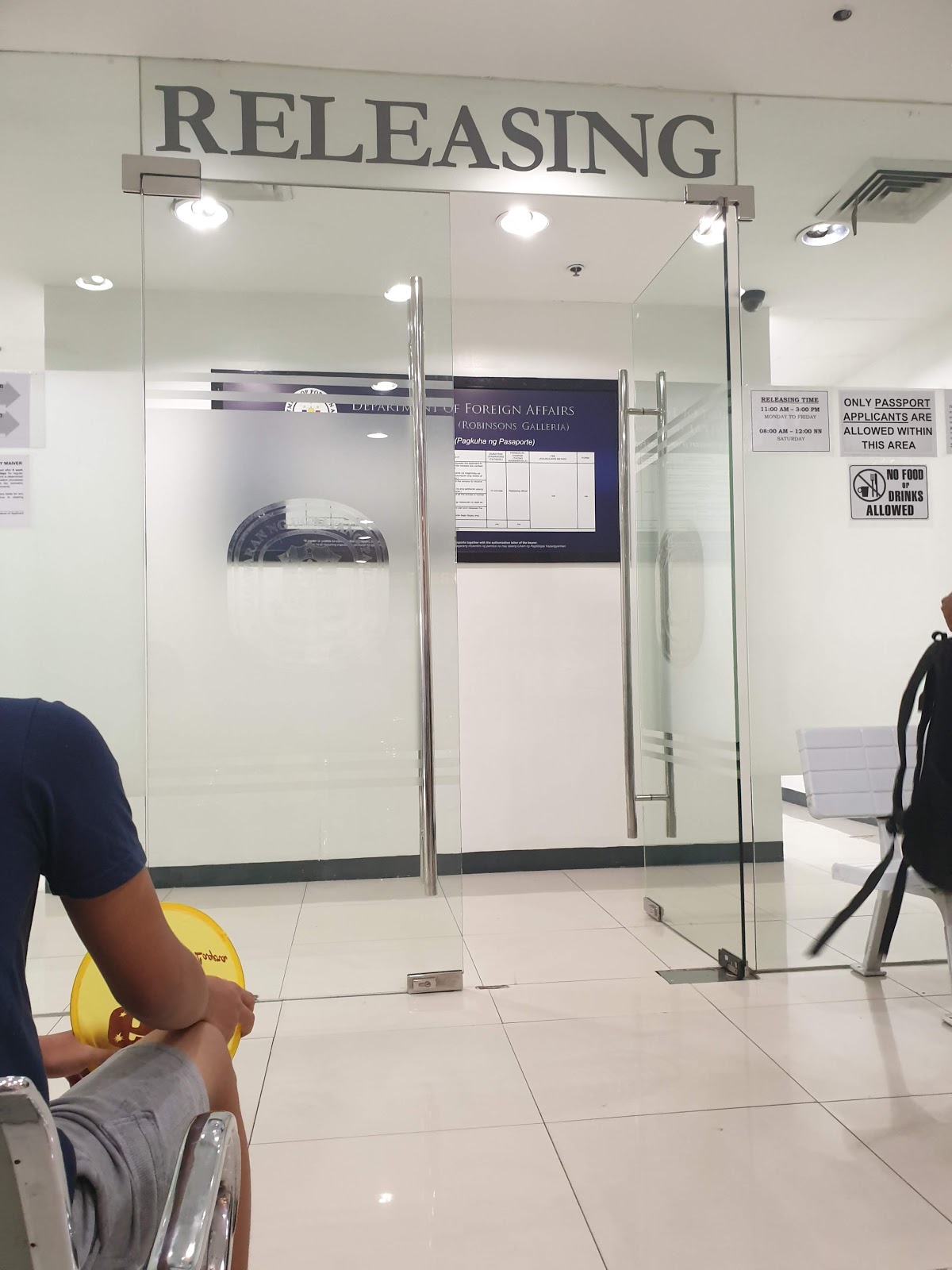 wandering... can't go home Passport renewal at DFA Robinson Galleria