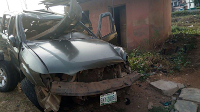 2aa "I don't believe in luck, I believe in Grace!" Nigerian lady, her mother and driver survive car crash