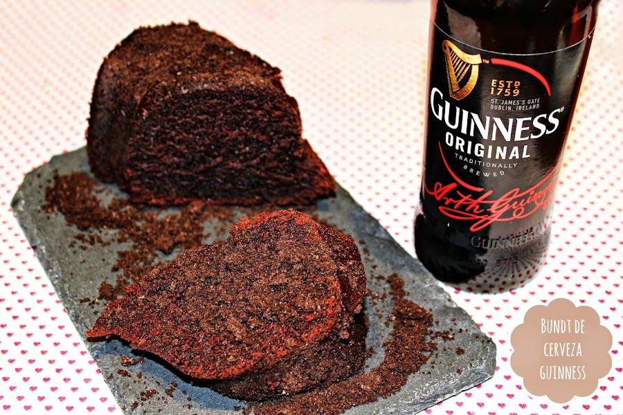 BUNDT DE CERVEZA GUINNESS