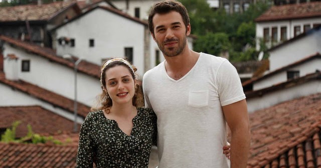 серен шириндже. серен шириндже турецкая актриса. Seren актриса. серен шириндже. назлы сенем юнал.