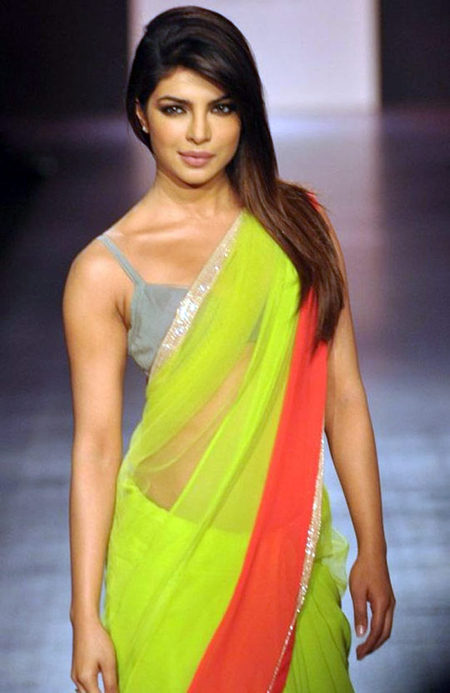 Priyanka Chopra in green saree, Priyanka Chopra ramp walk in saree, Priyanka Chopra fashion show in saree