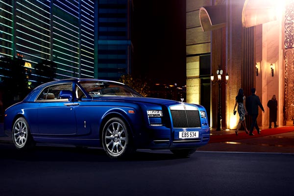 Luxury Sporty Classy Glamorous Sporty Rolls Royce