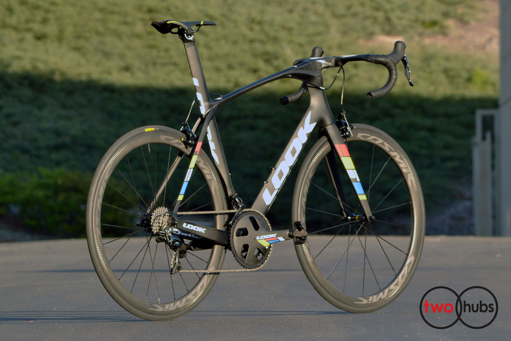 www.twohubs.com: LOOK Light Shimano Dura R9100 Mavic Cosmic Carbone Complete Bike at twohubs.com