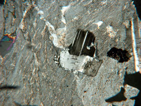 Jendela Explorasi: Mineral Perthite