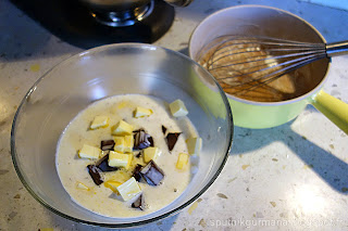 Шоколадный тарт с малиновым вареньем-приготовление