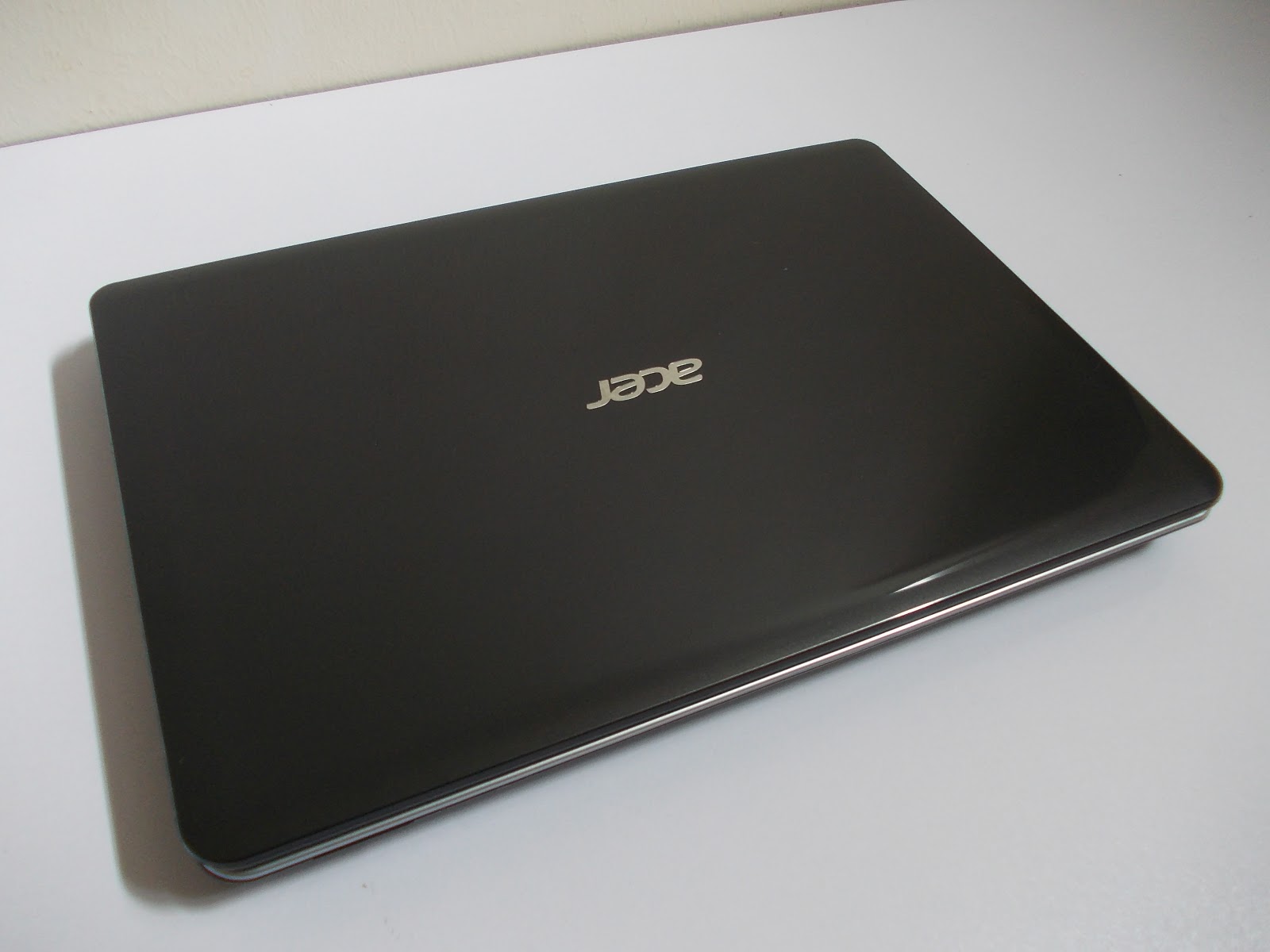 Three A Tech Computer Sales and Services: Used Laptop Acer Aspire E1