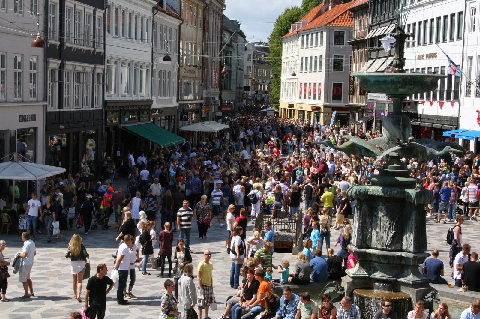 Top 5 Best Shopping Streets in the World Tobias Kappel