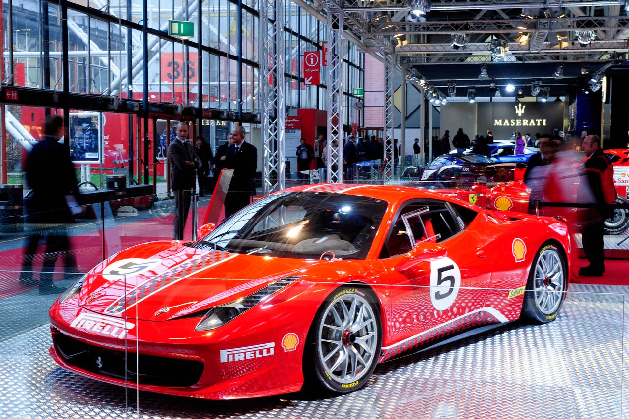 Gambar Mobil Ferrari 458