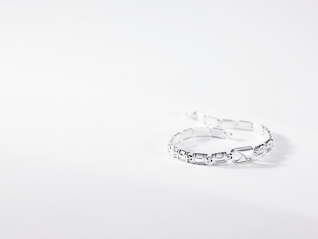 PLATINUM EVARA introduces its light weight jewellery collection PLATINUM EVARA introduces its light weight jewellery collection