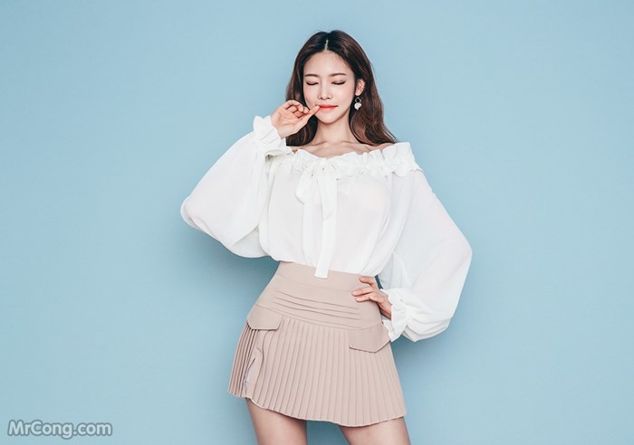 Beautiful Park Jung Yoon in the April 2017 fashion photo album (629 photos) photo 22-11