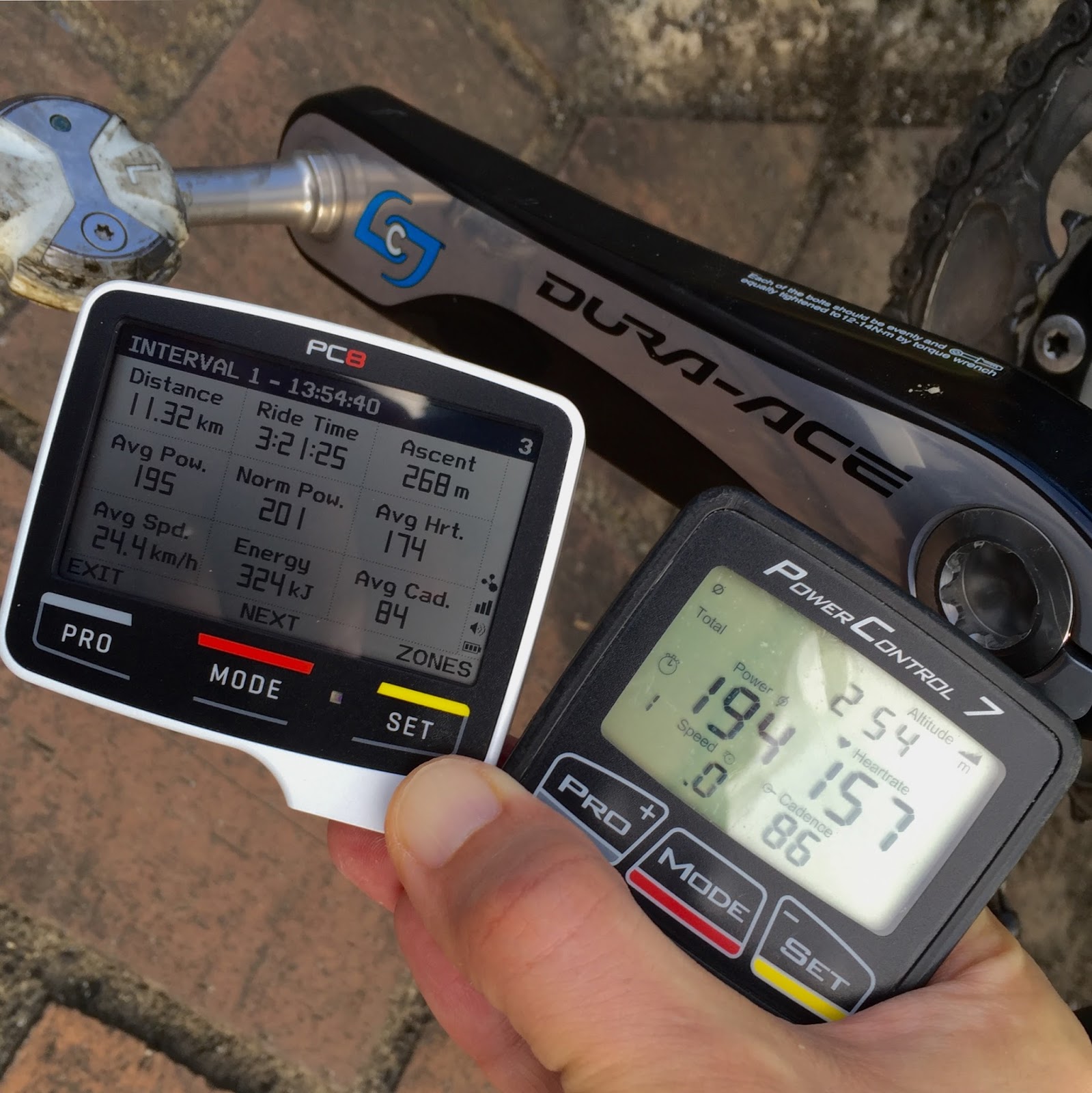 加速度センサーを用いたパワーメーター製品の精度：SRMとStages Powerのケイデンス計測値を比較