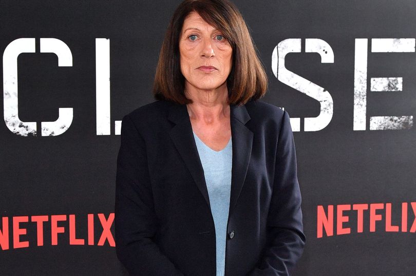 "Close" Kehidupan Pengawal Wanita Jacquie Davis Yang Menginspirasi Film