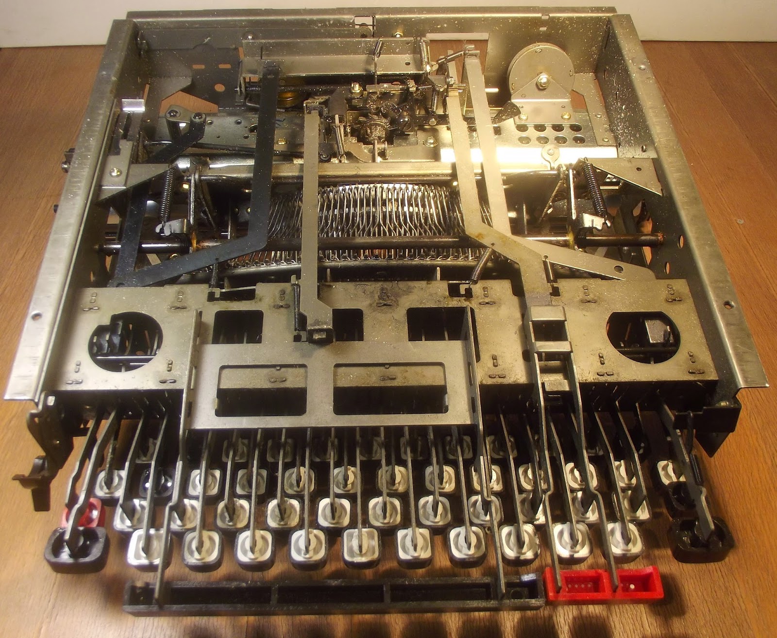 oz.Typewriter The Hermes 305 Portable Typewriter and its Olympia, Japy and Nakajima Siblings