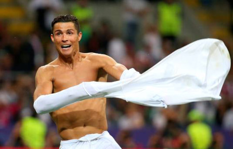 Tuyển Bồ Đào Nha sợ mất mạng vì Ronaldo - Ảnh 1 Tuyen Bo Dao Nha so mat mang vi Ronaldo - Anh 1